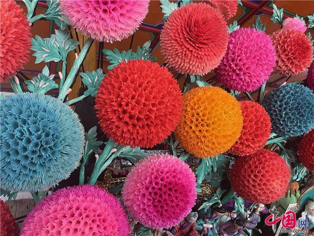 酥油制作的花朵絢麗多彩.jpg 酥油制作的花朵絢麗多彩.jpg